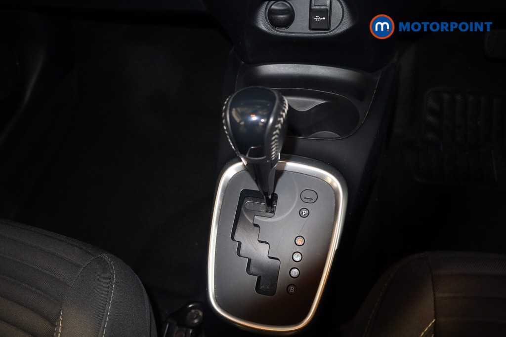 Used Toyota Yaris 2019 for sale - 78118382: Photo 17