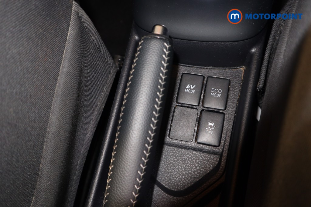 Used Toyota Yaris 2019 for sale - 78118382: Photo 18