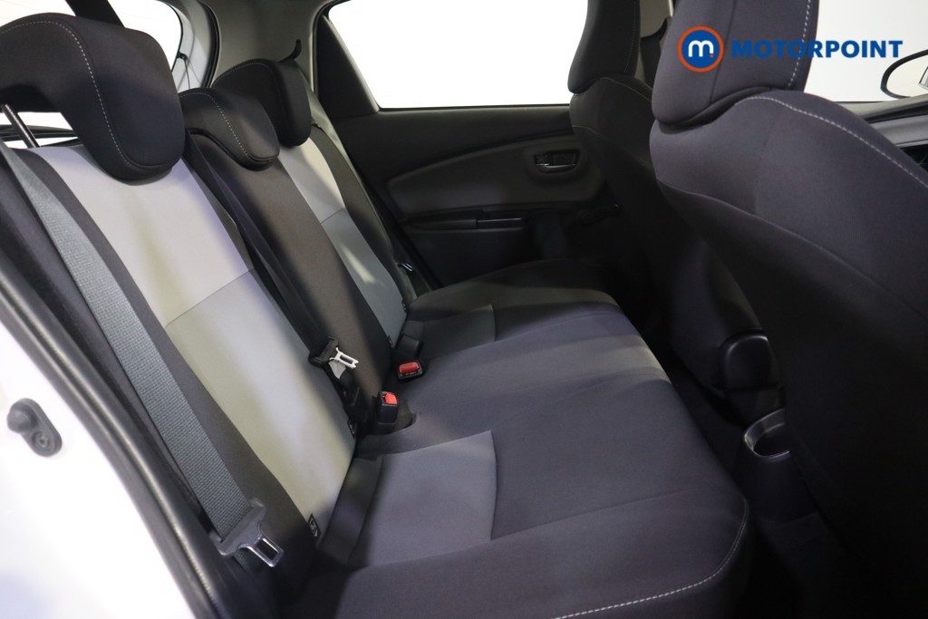 Used Toyota Yaris 2019 for sale - 78118382: Photo 24