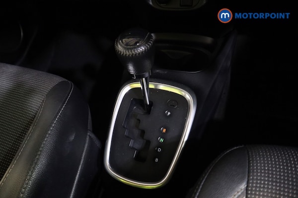 Used Toyota Yaris 2019 for sale - 76209695: Photo 18