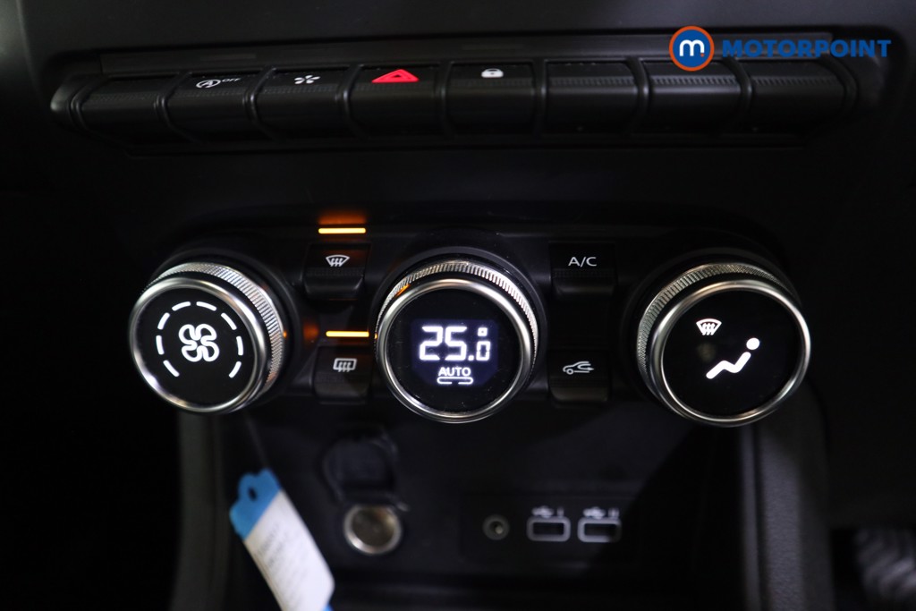 Used Renault Captur 2024 for sale - 76723161: Photo 15