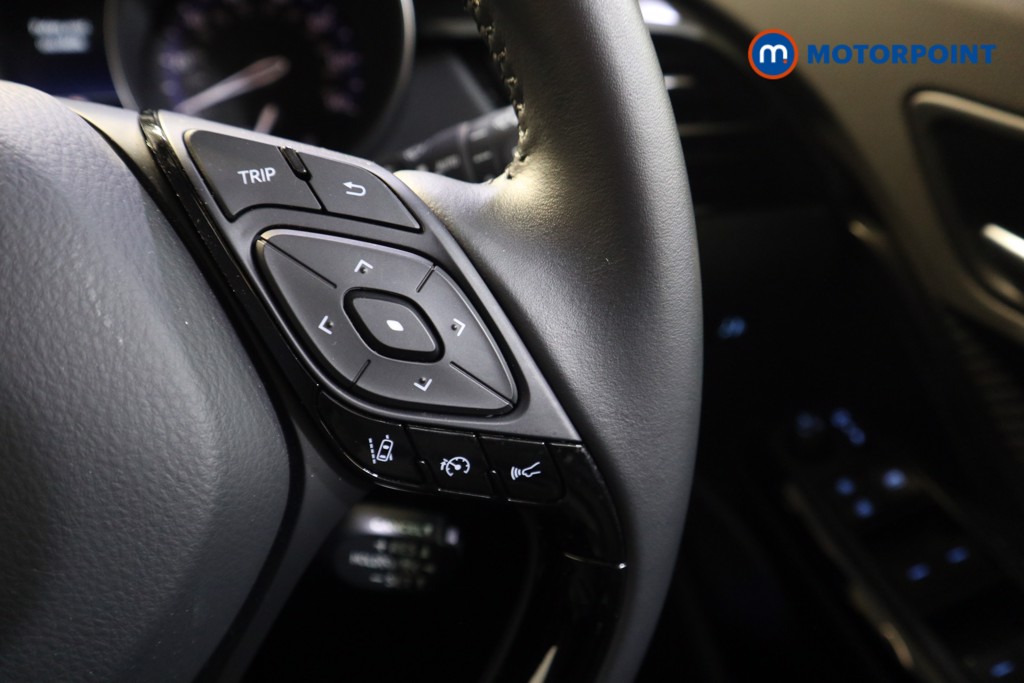 Used Toyota C-HR 2023 for sale - 76616525: Photo 8