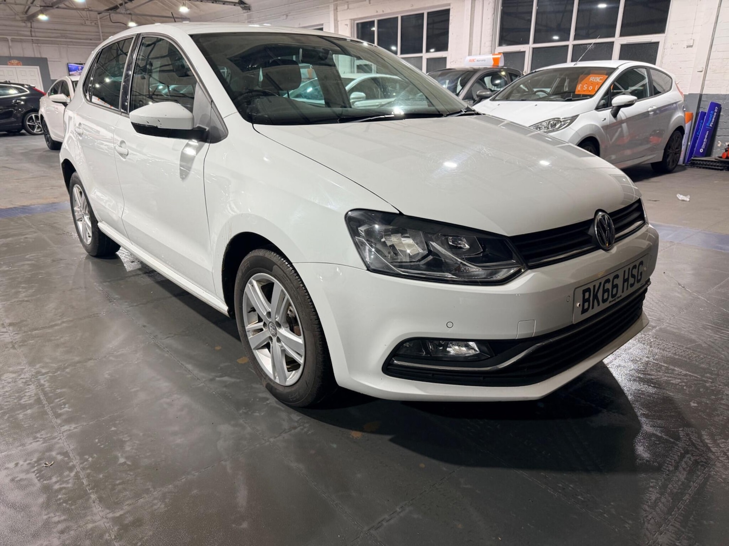 Used Volkswagen Polo 2016 for sale - 77203755: Photo 1