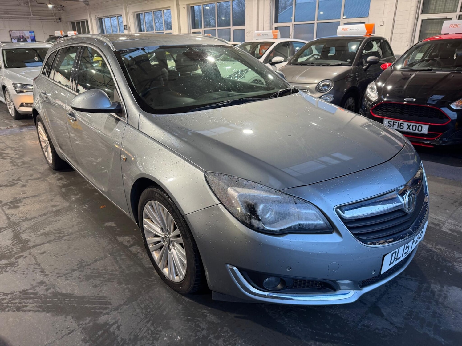 Used Vauxhall Insignia 2015 for sale - 76918678: Photo 1