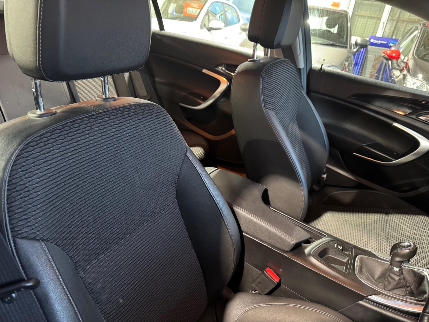 Used Vauxhall Insignia 2015 for sale - 76918678: Photo 5