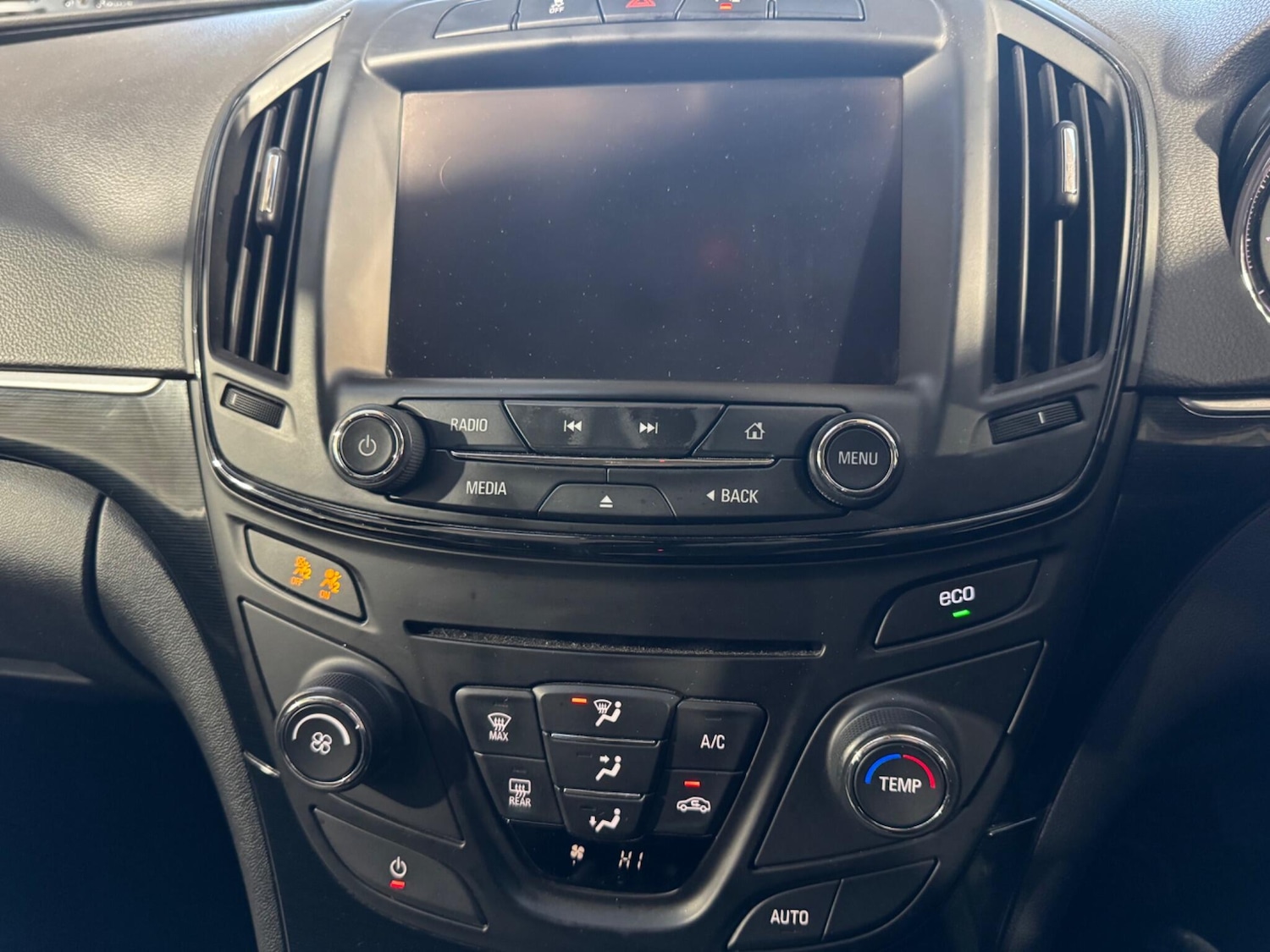 Used Vauxhall Insignia 2015 for sale - 76918678: Photo 6