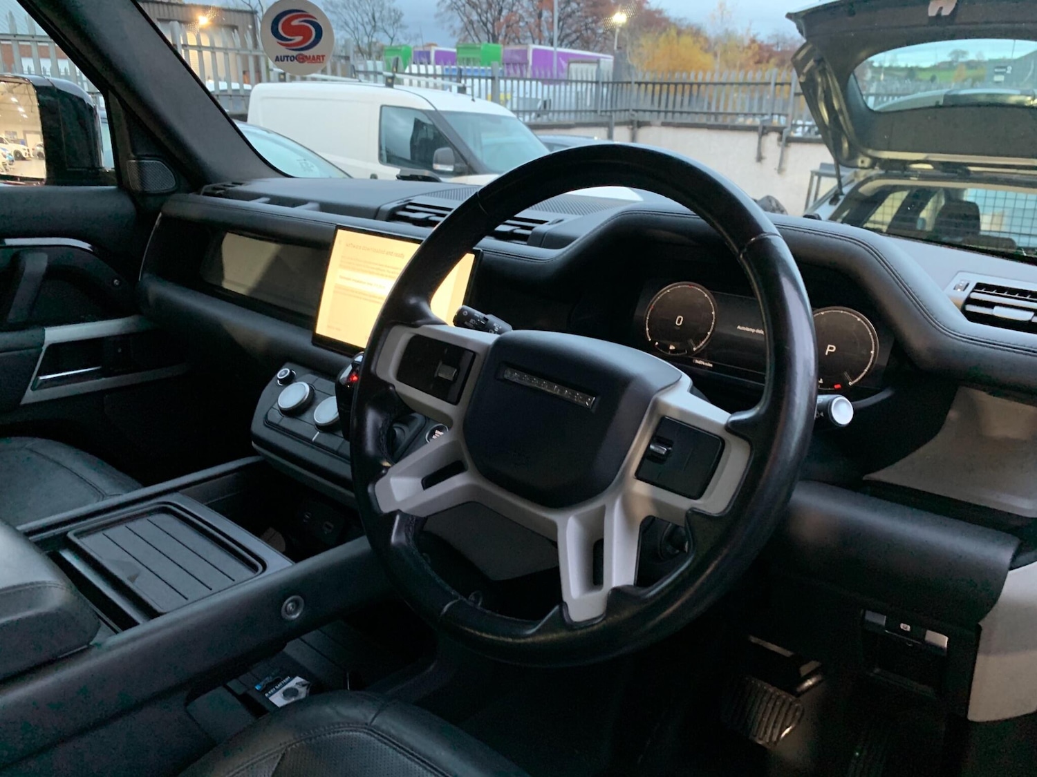 Used Land Rover Defender 2022 for sale - 76991690: Photo 13