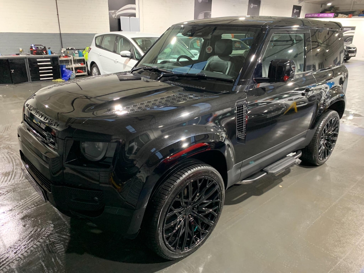 Used Land Rover Defender 2022 for sale - 76991690: Photo 7