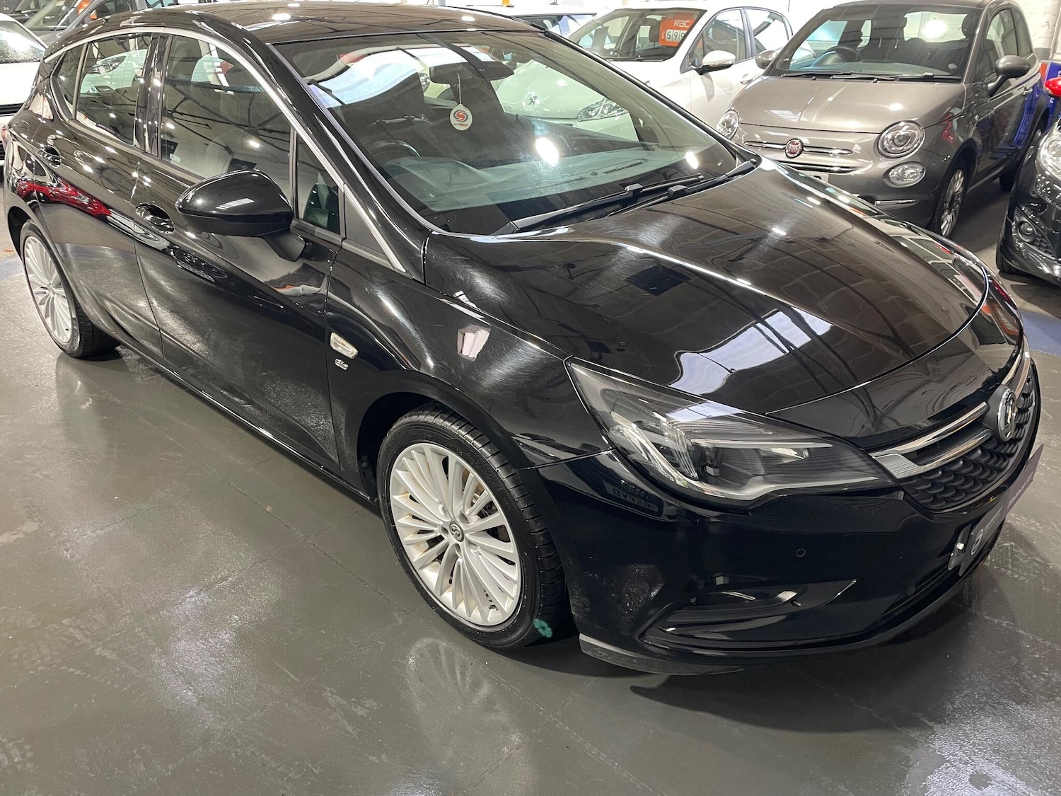 Used Vauxhall Astra 2018 for sale - 76913211: Photo 3