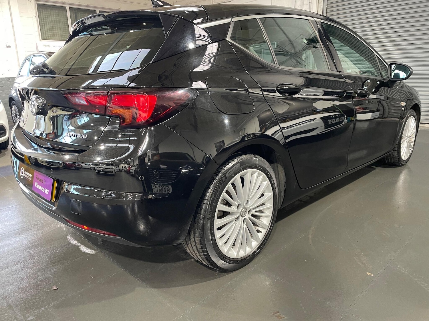 Used Vauxhall Astra 2018 for sale - 76913211: Photo 9