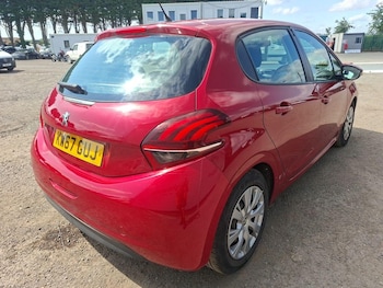 Used Peugeot 208 2018 for sale - 79600974: Photo