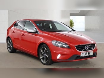 Used Volvo V40 2015 for sale - 79622259: Photo