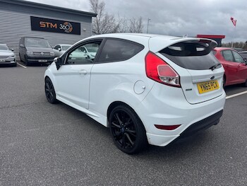 Used Ford Fiesta 2015 for sale - 77909783: Photo