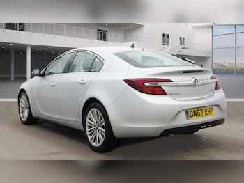 Used Vauxhall Insignia 2017 for sale - 77131190: Photo