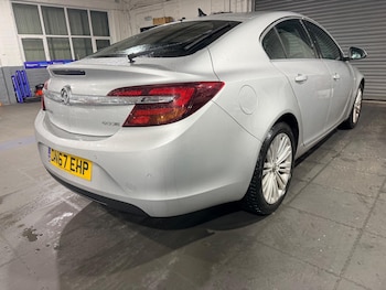Used Vauxhall Insignia 2017 for sale - 77131190: Photo