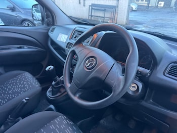 Used Vauxhall Combo 2016 for sale - 76823490: Photo