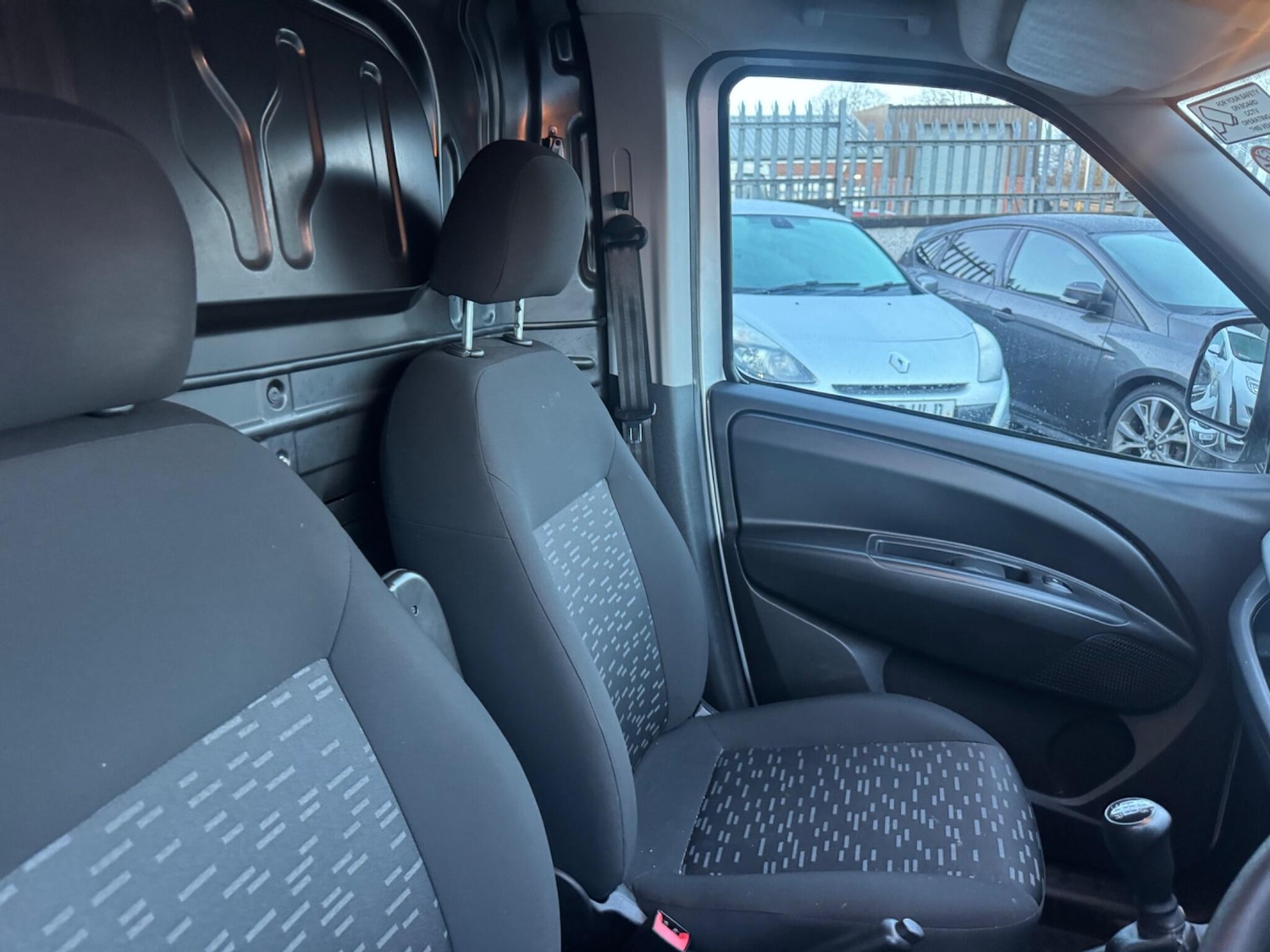 Used Vauxhall Combo 2016 for sale - 76823490: Photo 5