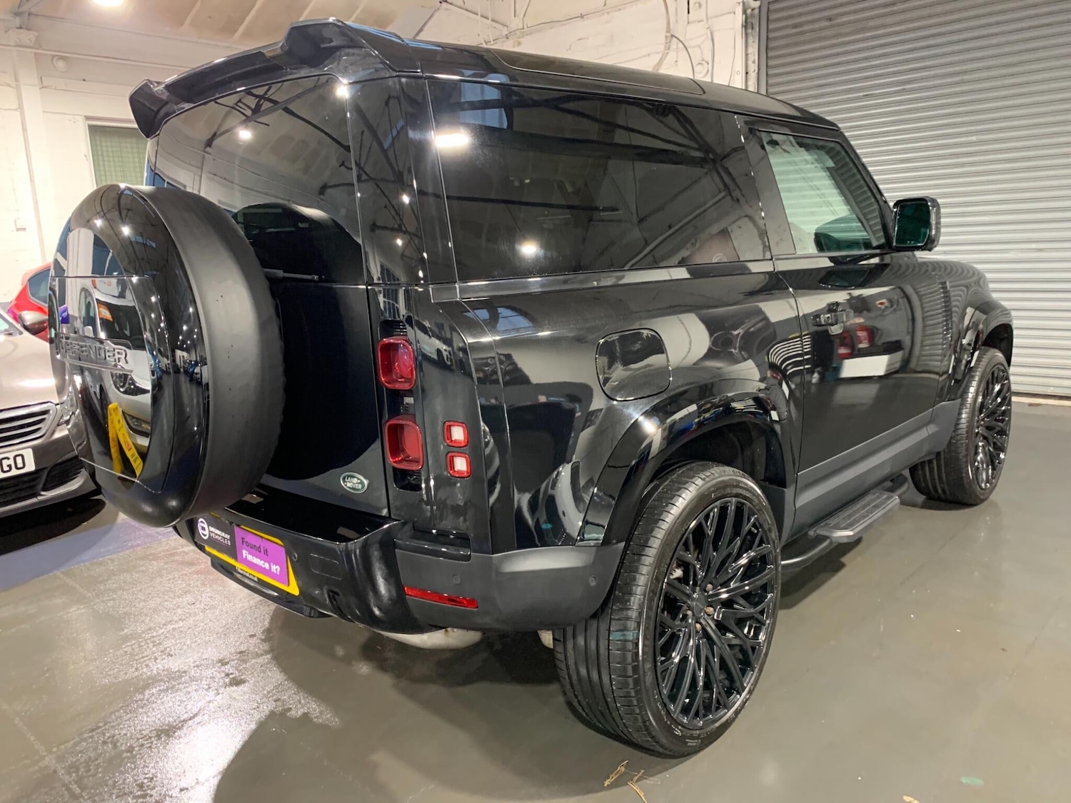 Used Land Rover Defender 2022 for sale - 76688892: Photo 12