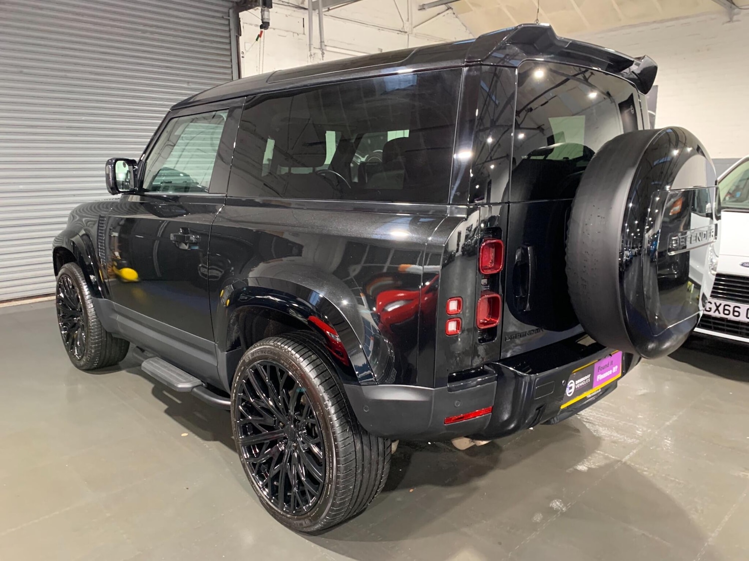 Used Land Rover Defender 2022 for sale - 76688892: Photo 8