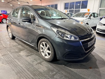 Peugeot - 208