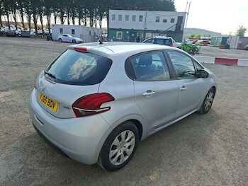Used Peugeot 208 2016 for sale - 78461328: Photo