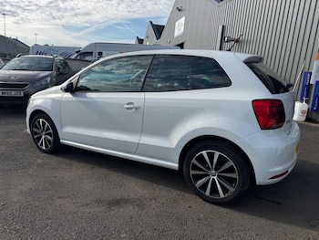 Used Volkswagen Polo 2017 for sale - 79521484: Photo