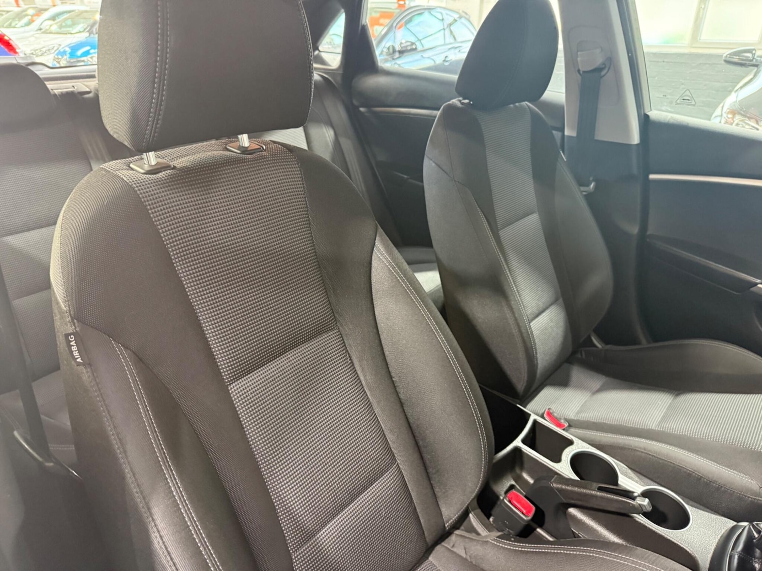 Used Hyundai i30 2017 for sale - 76584953: Photo 15