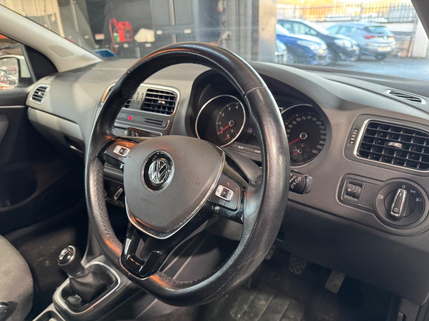 Used Volkswagen Polo 2015 for sale - 76918523: Photo 16