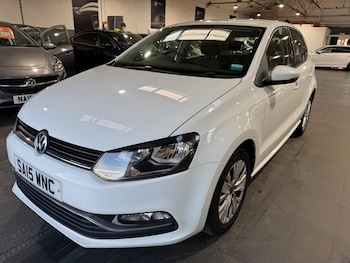 Used Volkswagen Polo 2015 for sale - 76918523: Photo
