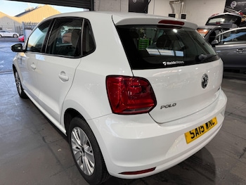 Used Volkswagen Polo 2015 for sale - 76918523: Photo