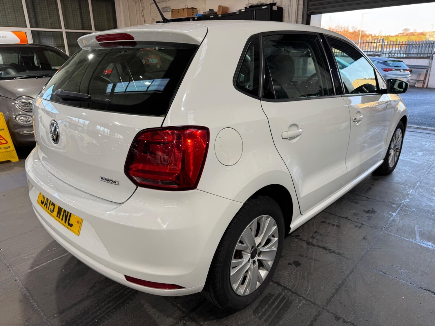 Used Volkswagen Polo 2015 for sale - 76918523: Photo 4