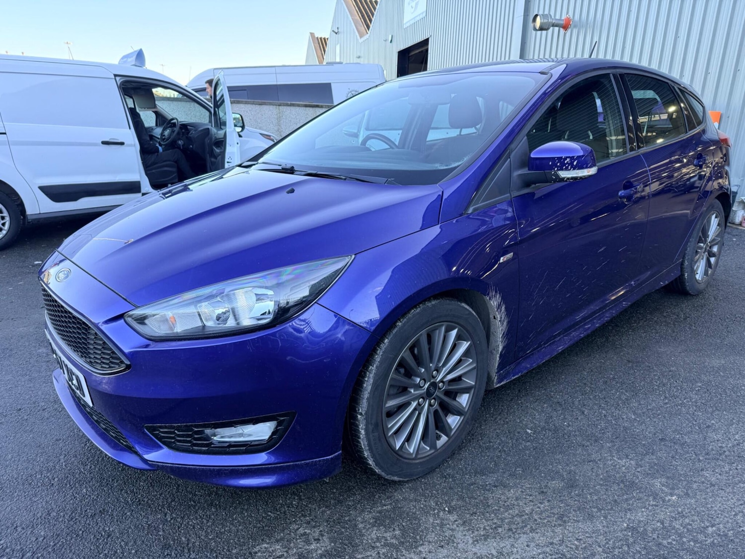 Used Ford Focus for sale - 77783145: Photo 2