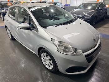 Used Peugeot 208 2016 for sale - 78600770: Photo