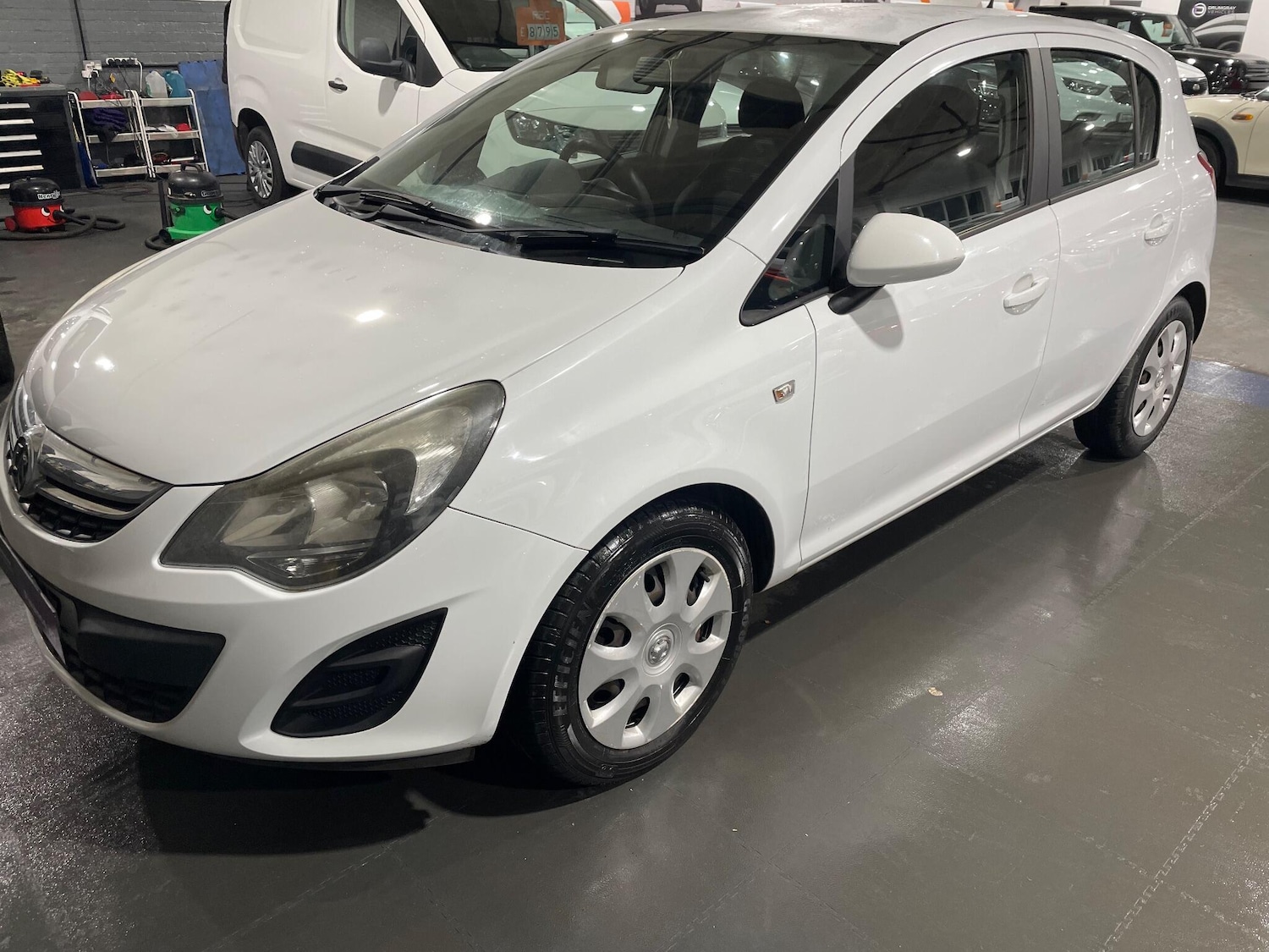 Used Vauxhall Corsa 2015 for sale - 77015622: Photo 4