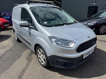 Used Ford Transit Courier 2017 for sale - 78572708: Photo