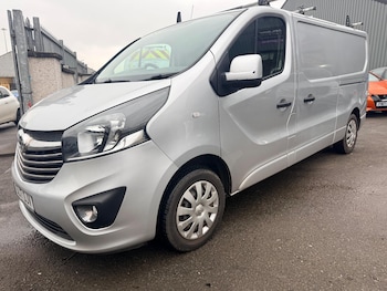 Used Vauxhall Vivaro 2017 for sale - 77040795: Photo