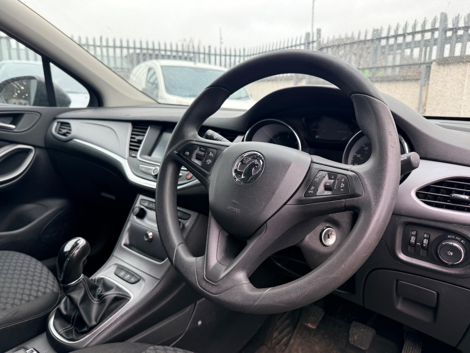 Used Vauxhall Astra for sale - 77825296: Photo 5