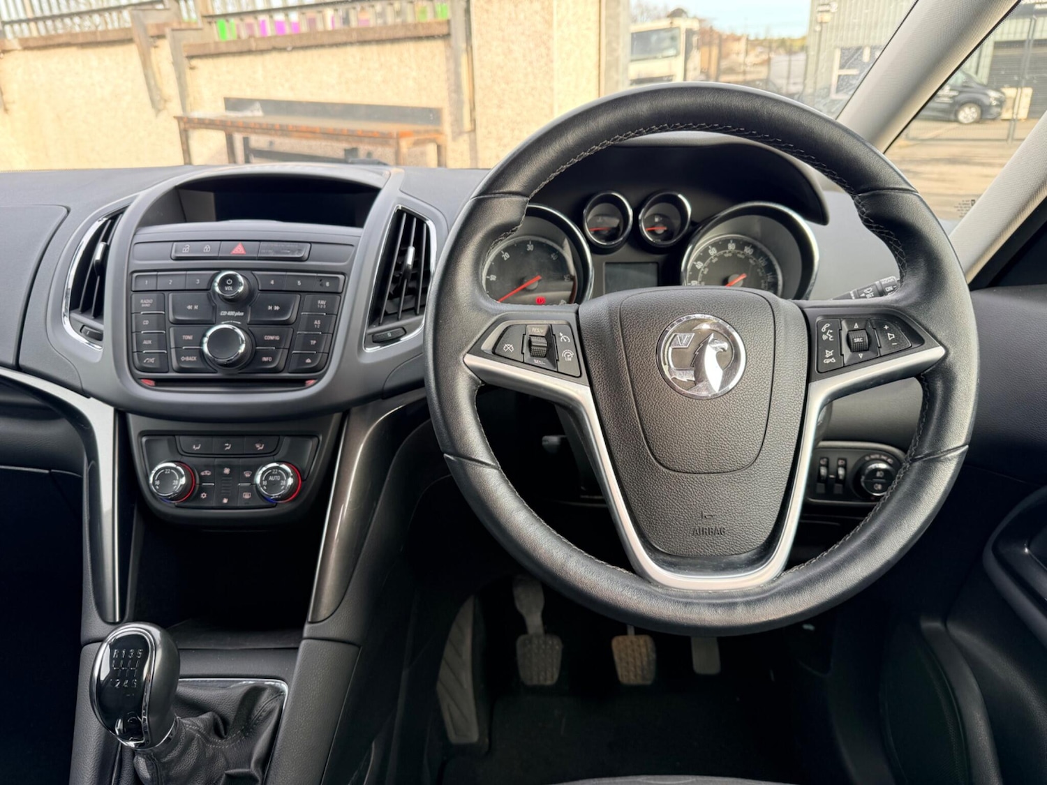 Used Vauxhall Zafira Tourer for sale - 77564616: Photo 9