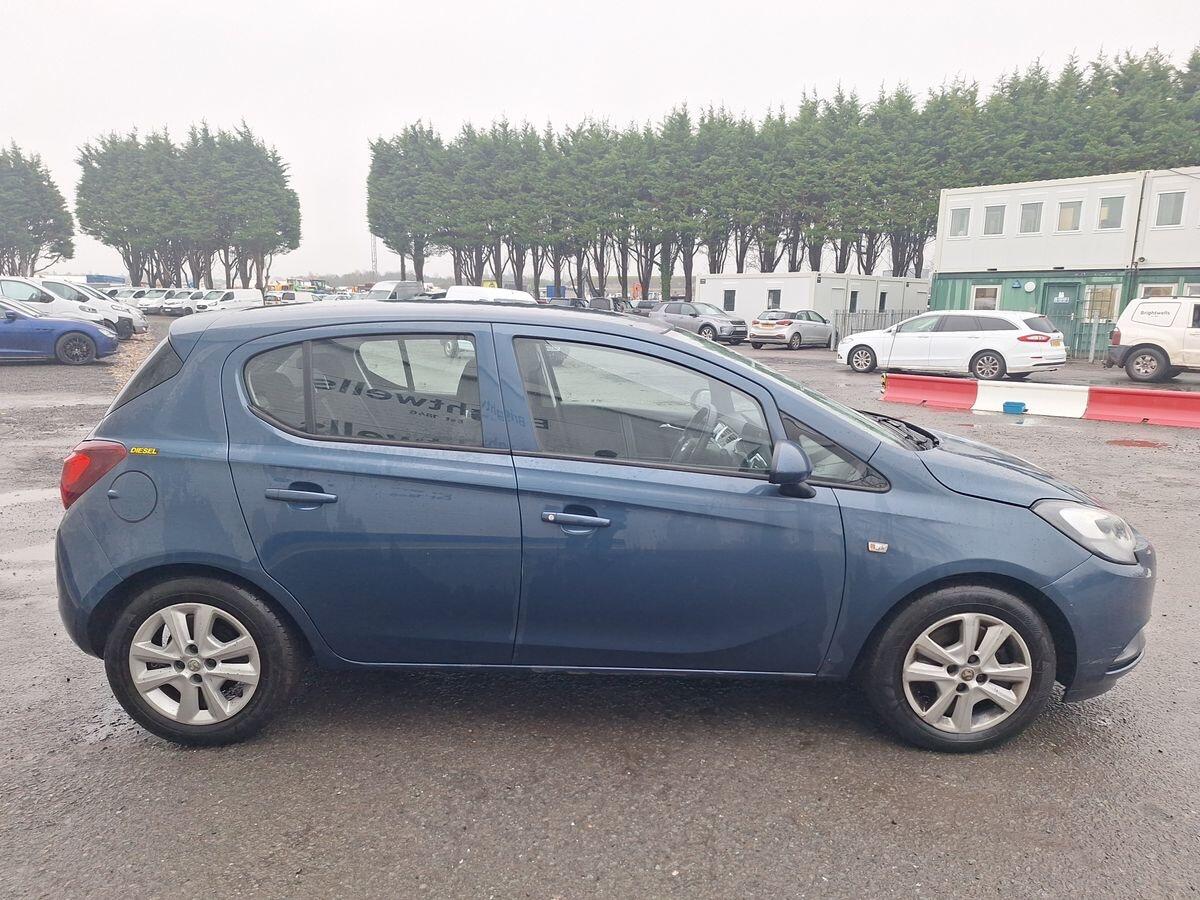 Used Vauxhall Corsa 2017 for sale - 77564803: Photo 2