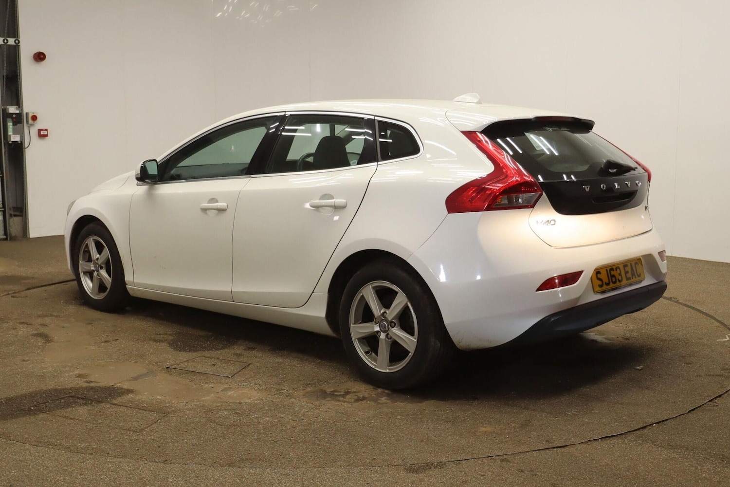 Used Volvo V40 for sale - 77853261: Photo 3