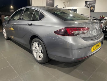 Used Vauxhall Insignia 2019 for sale - 77229992: Photo