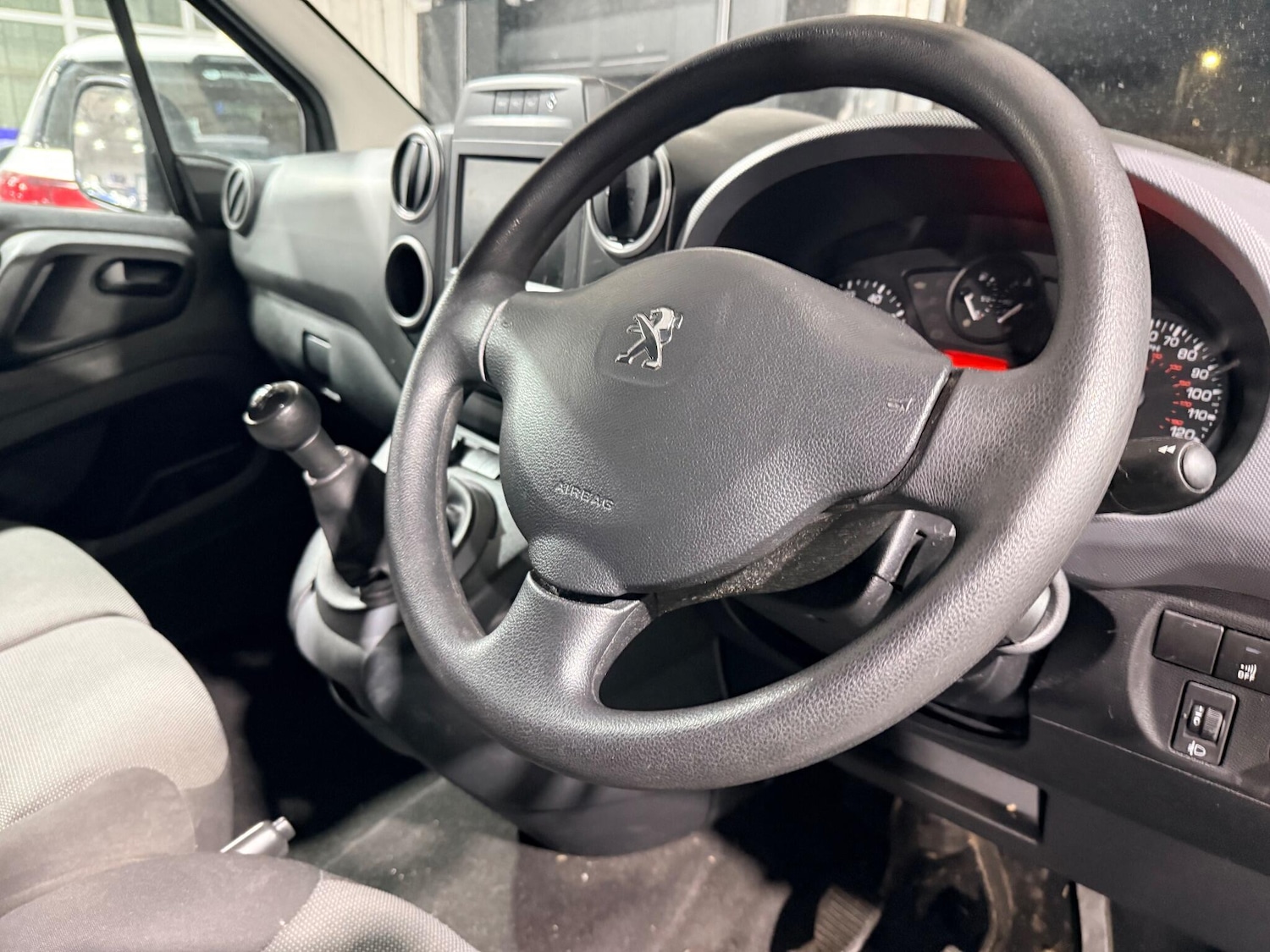 Used Peugeot Partner 2017 for sale - 77203199: Photo 7