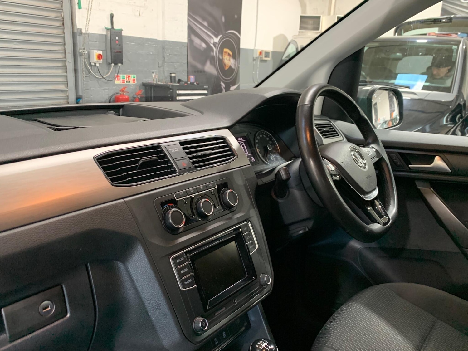 Used Volkswagen Caddy Maxi Life 2019 for sale - 76728938: Photo 15