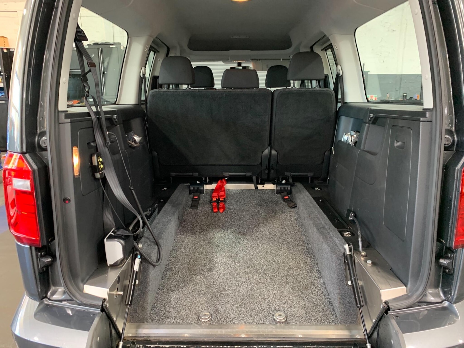 Used Volkswagen Caddy Maxi Life 2019 for sale - 76728938: Photo 19