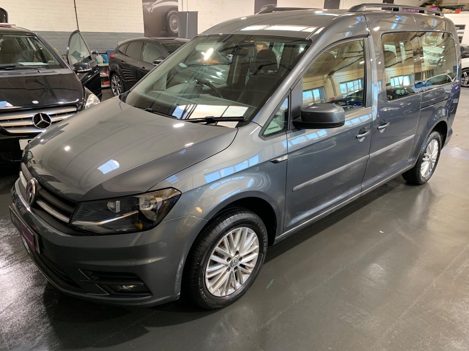 Used Volkswagen Caddy Maxi Life 2019 for sale - 76728938: Photo 7