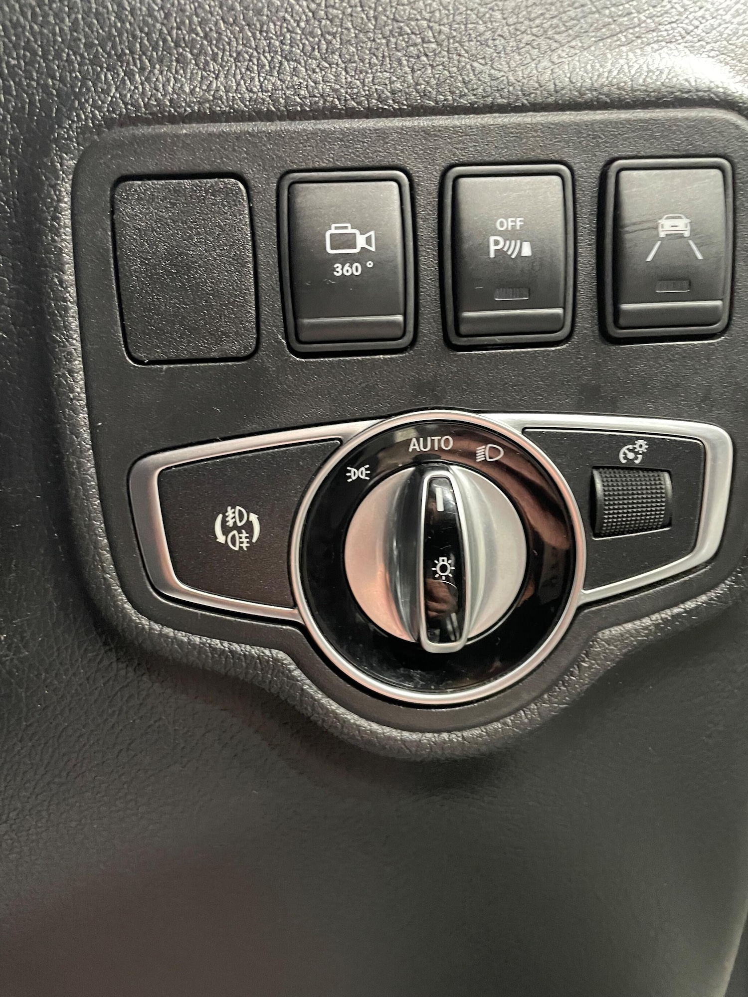 Used Mercedes-Benz X Class 2017 for sale - 77040885: Photo 15