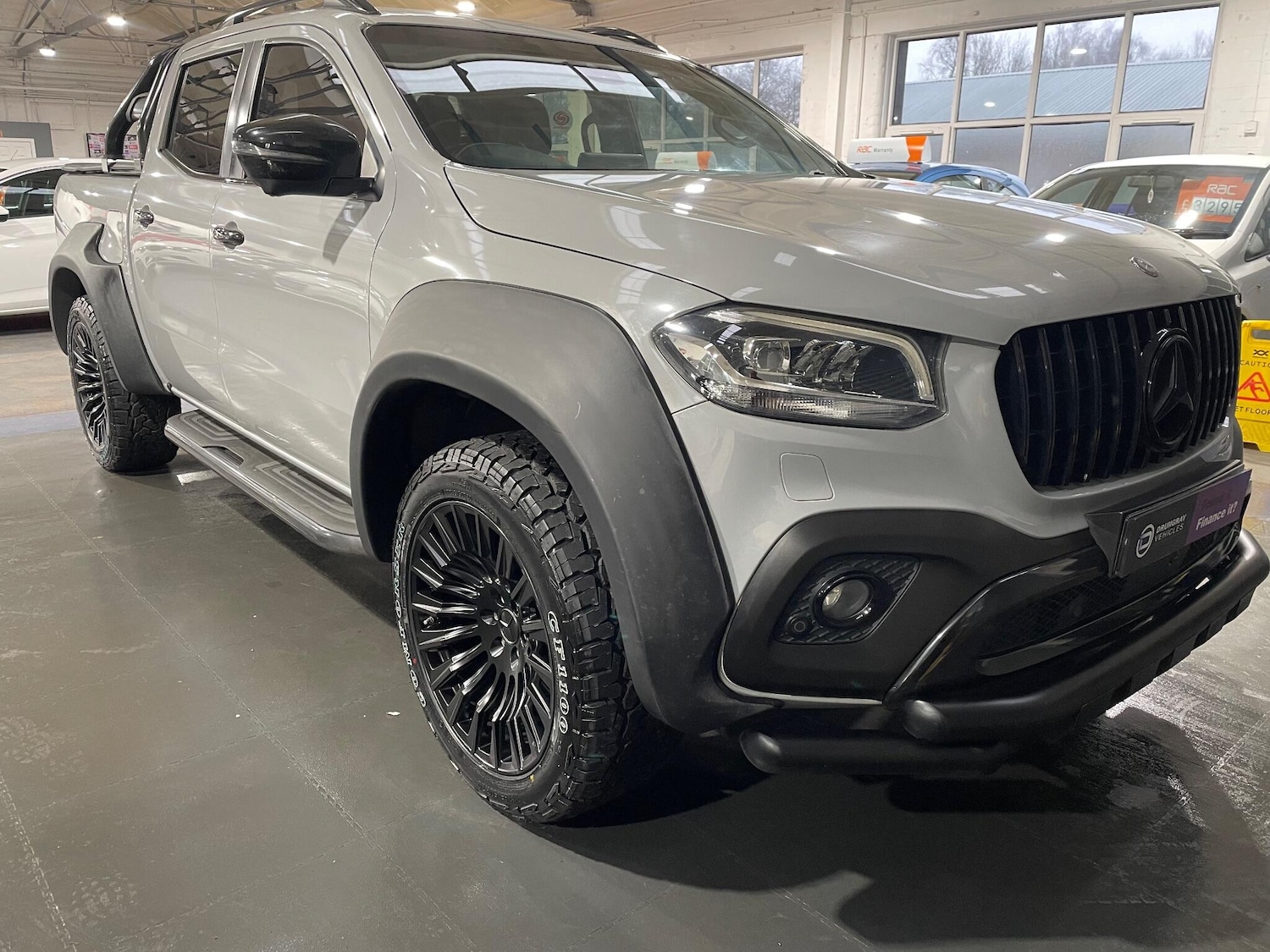 Used Mercedes-Benz X Class 2017 for sale - 77040885: Photo 2