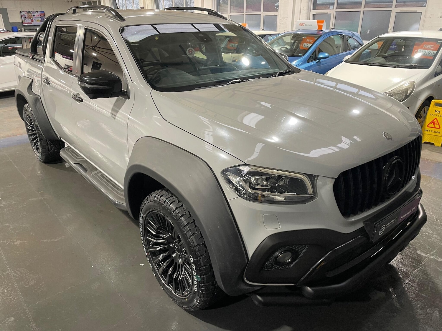 Used Mercedes-Benz X Class 2017 for sale - 77040885: Photo 3