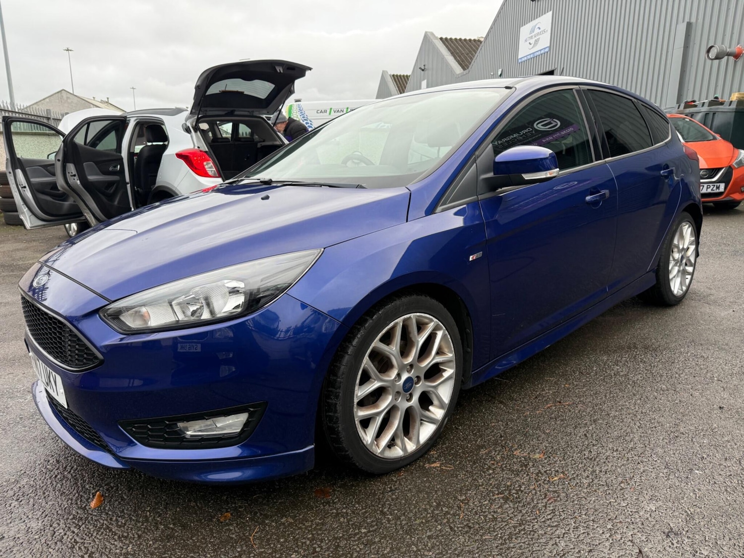 Used Ford Focus 2017 for sale - 76584579: Photo 2
