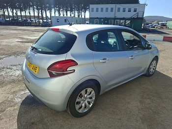 Used Peugeot 208 2018 for sale - 78307362: Photo